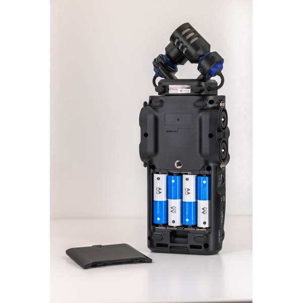 ZOOM H6Studio Handheld Recorder